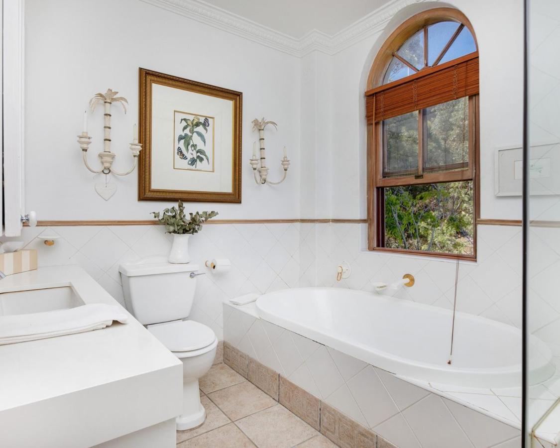 Villa Del Mar - "Luxurious En-Suite Bedroom With Lounge And Stunning Sea View Balcony In Bantry Bay" Città del Capo Esterno foto