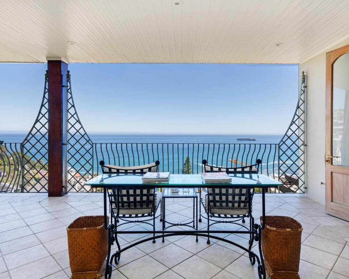 Villa Del Mar - "Luxurious En-Suite Bedroom With Lounge And Stunning Sea View Balcony In Bantry Bay" Città del Capo Esterno foto