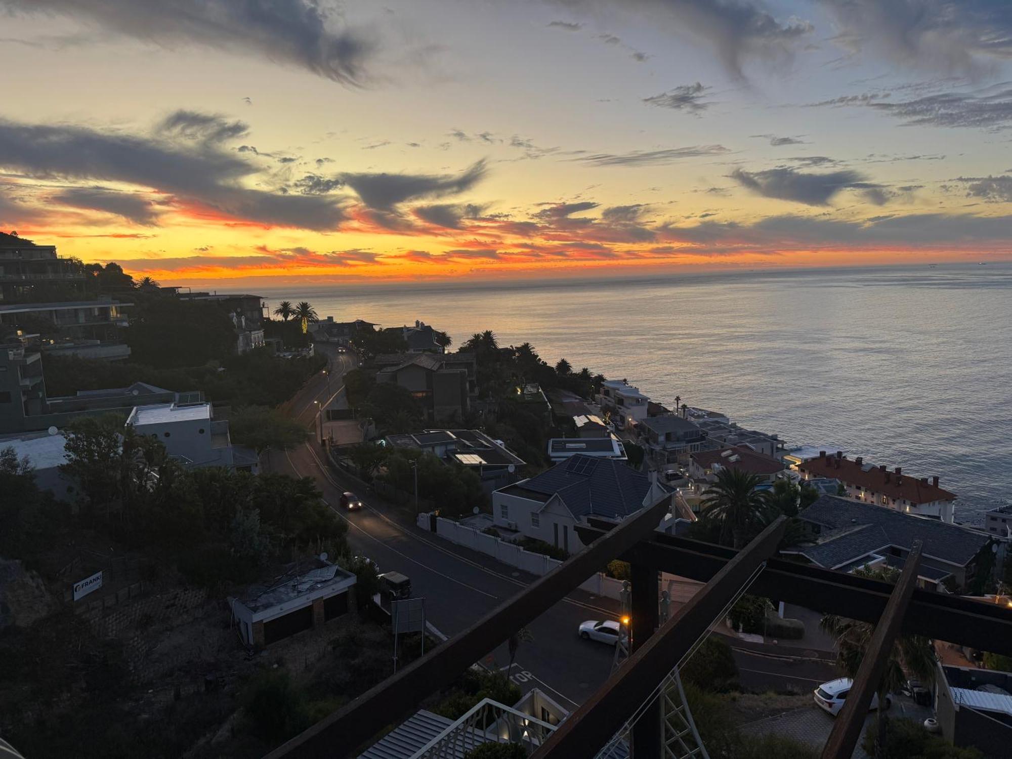 Villa Del Mar - "Luxurious En-Suite Bedroom With Lounge And Stunning Sea View Balcony In Bantry Bay" Città del Capo Esterno foto