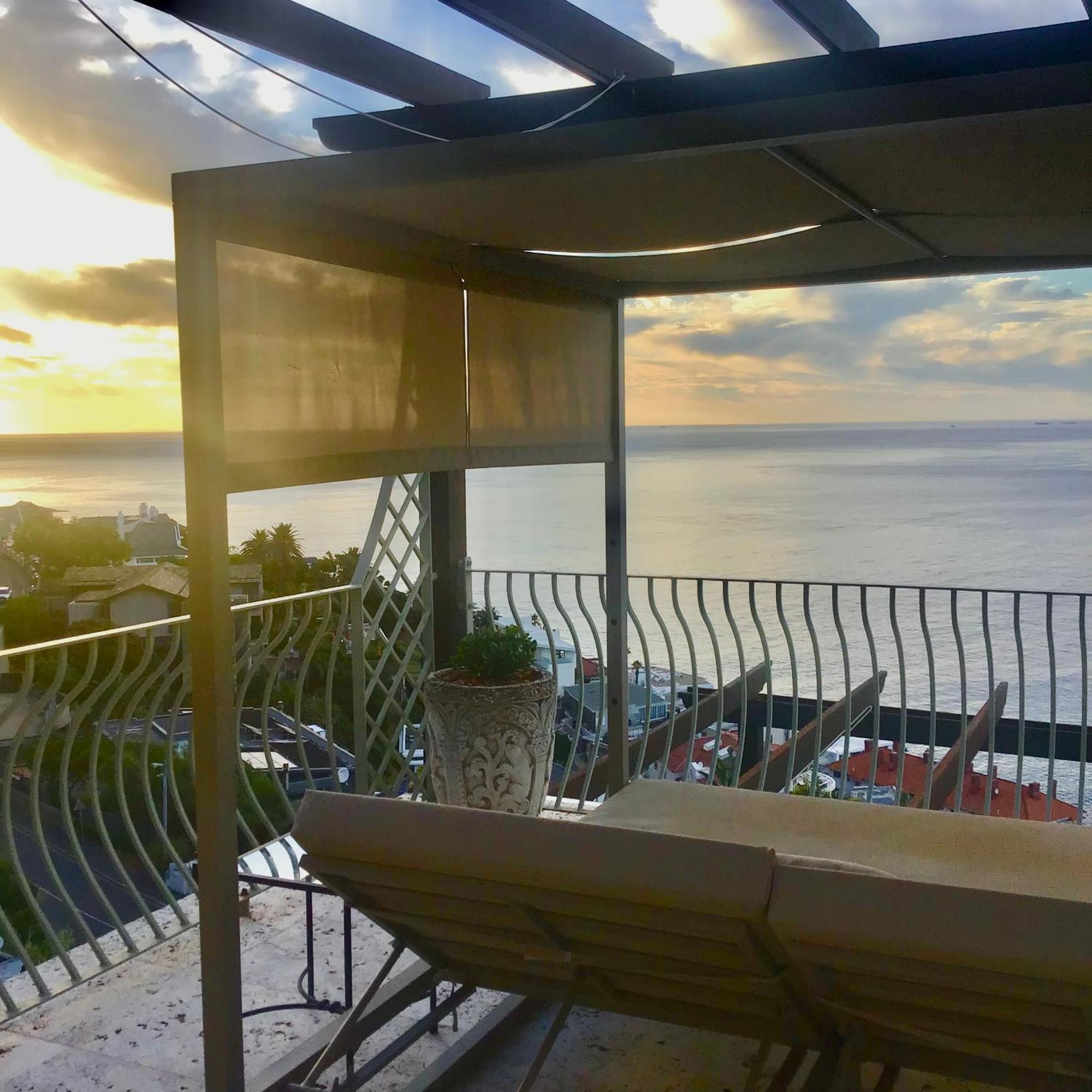 Villa Del Mar - "Luxurious En-Suite Bedroom With Lounge And Stunning Sea View Balcony In Bantry Bay" Città del Capo Esterno foto